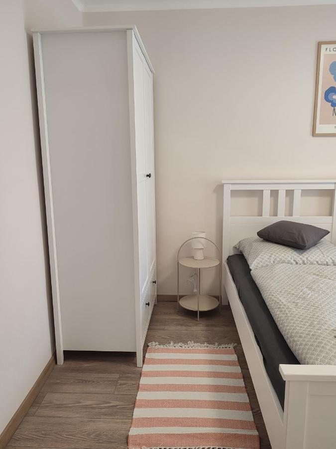 Voeroesko Apartmanhaz Balatonalmadi Exterior photo